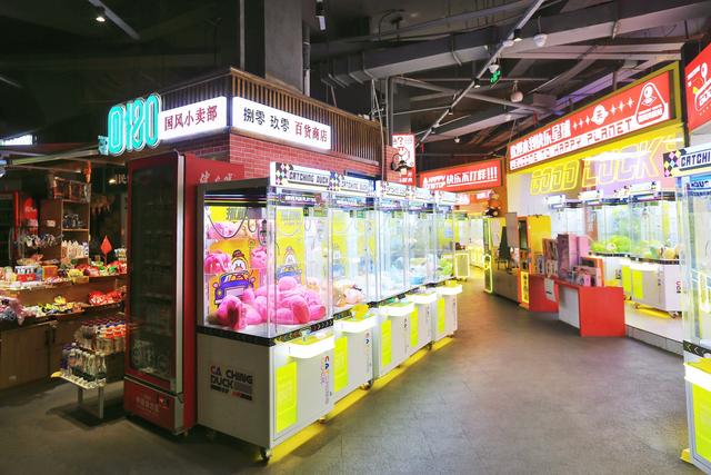 云南曲靖有一处国风市集，看复古国潮，重返胶片流转的黄金年代