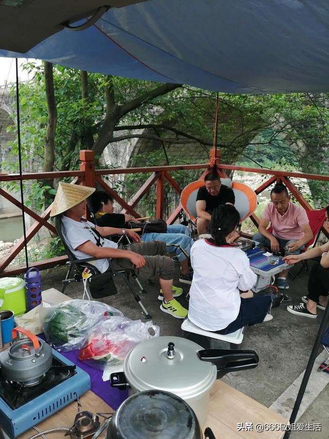 你会和朋友一起自驾游吗？自由与摩擦并存年轻人的选择太真实了！