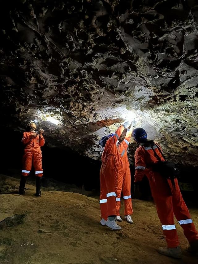 爬山人的旅行终点，是有126万座山的贵州？