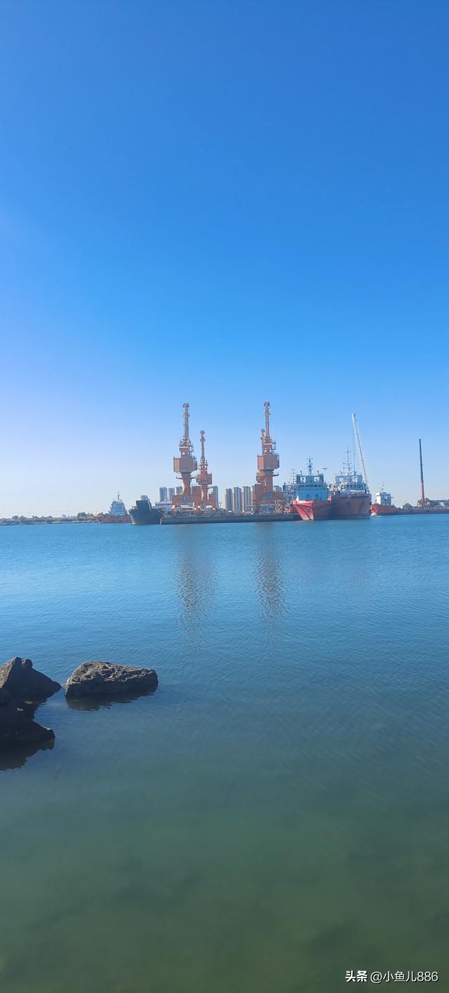 滨海的天，真蓝