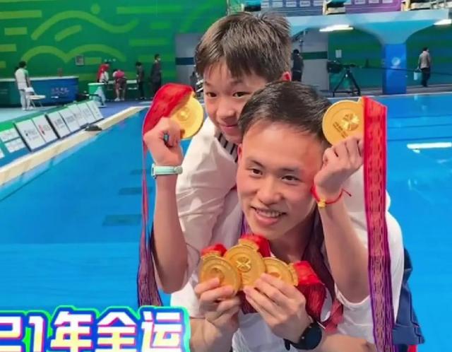 全红婵迷茫了，坦言“跳水不快乐”，何教练早为她安排好“退路”