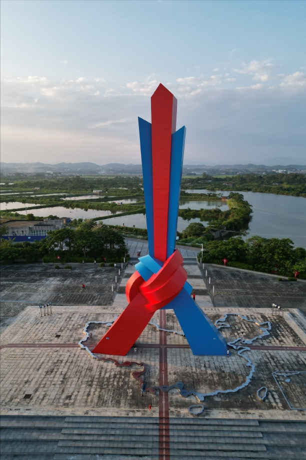 1条国道，全长10065公里，万千极致景观！50+自驾达人的终极梦想