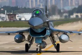 中国四大军售武器，被中小型国家抢购，歼10C型战机排第一名图片