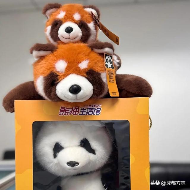 来都来了，不带件“成都礼物”走怎么行啊！