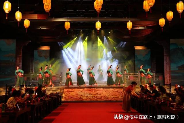 兴汉胜境秋假福利来啦！16岁以下学生0元畅玩+汉颂套票抄底价！