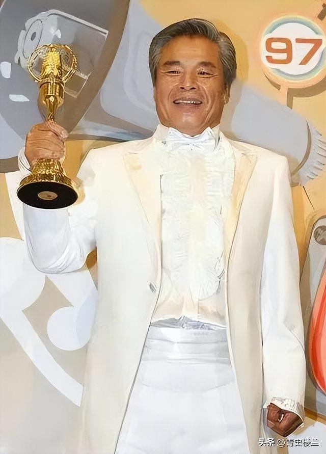 他和6个老婆共处一室，每人每月7万零花钱，71岁又娶小20岁妻子