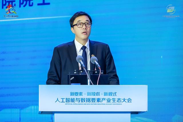 反手掐美脖子！“芯片之父”太给力！弃美归国，研发成果堪比核武