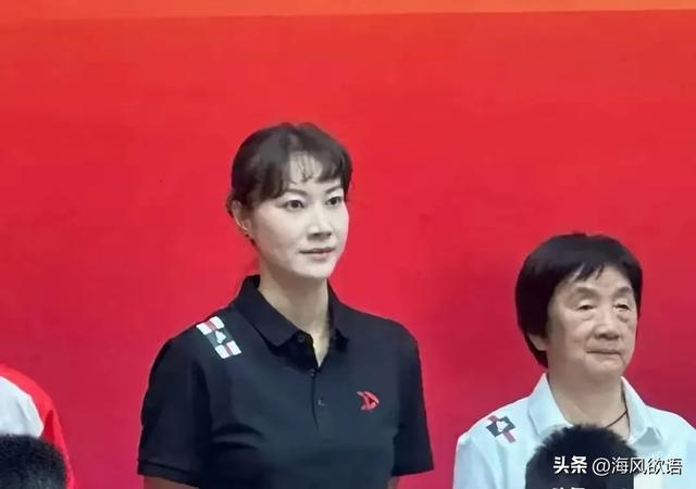 42岁林丹嫩得像小伙，44岁谢杏芳换发型老10岁，状态差得像两代人