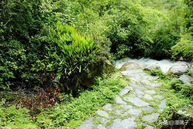 临近藏南边境风光（五）——中印战争前线指挥部、六世达赖修道处