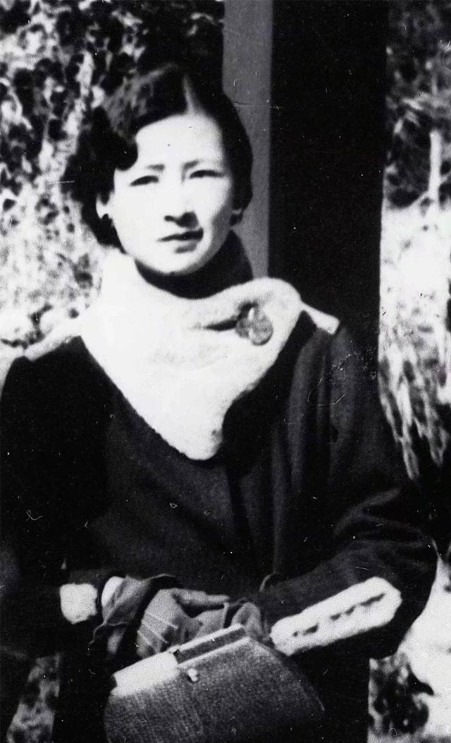 林徽因落选的国徽方案，网友看后感叹：审美确实一绝	，但真不合适