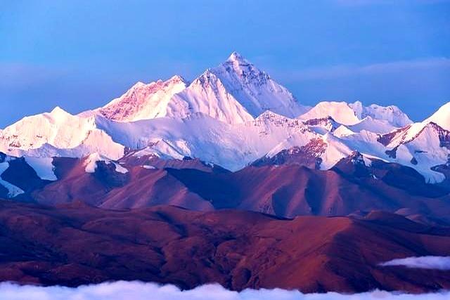 人到中年	，一个女人开始频繁运动、健身，往往说明一个问题