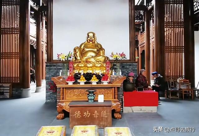 成都大邑最精致寺庙，钟鼓楼建于河上，超级漂亮，公共交通可达！