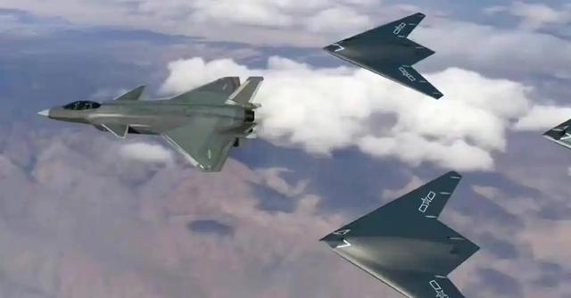 歼16不用冒险投弹！中国隐身“玄龙”战机，首次与歼20编队亮相