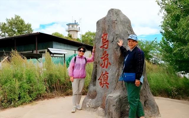 中国有个“奇葩”小镇，下午3点天黑就睡觉，镇上曾仅有1个男人