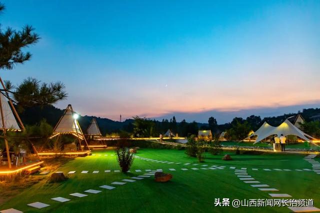 襄垣县虒亭镇建华村：灯火点亮露营经济 宝峰湖畔尽享清凉