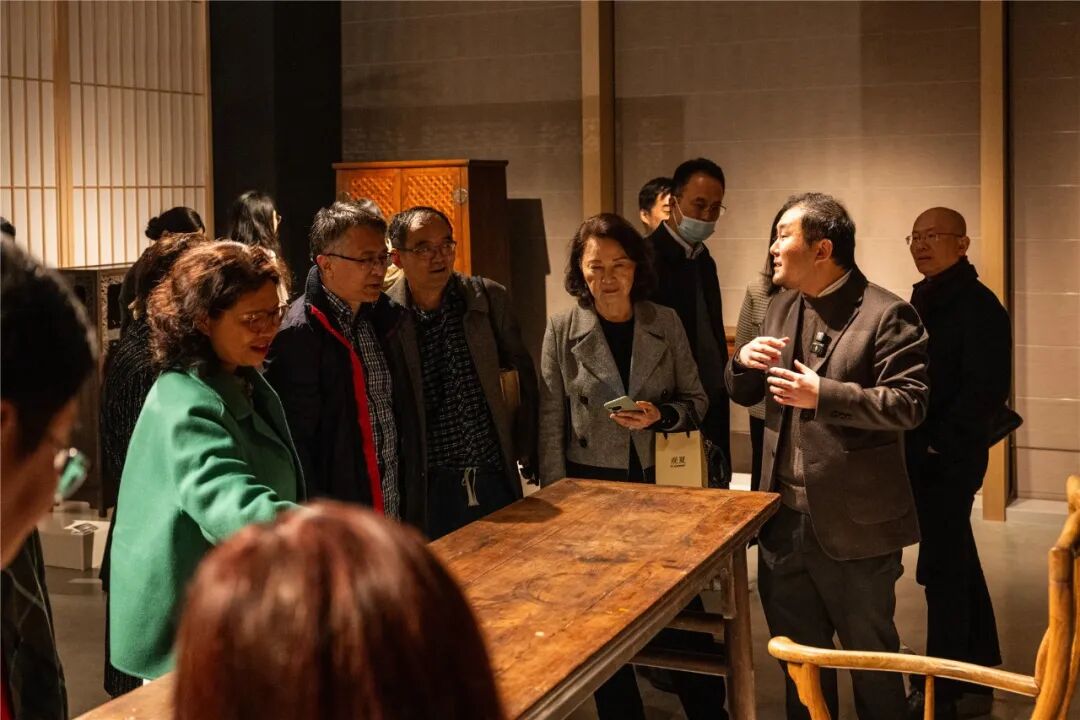 全球海外華文作家齊聚古都金陵,雅然家具藝術(shù)館助力文化出海 全球海外華文作家齊聚古都金陵,雅然家具藝術(shù)館助力文化出海