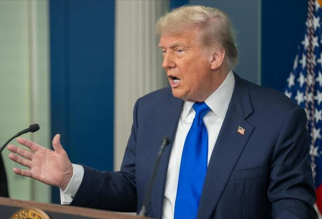 大陆围台军演，特朗普仅回一句，高市早苗沉默，赖清德更怕事发生