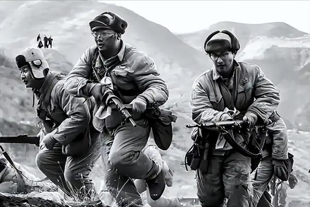 1965年，毛主席宴请刚回国的李宗仁，问：你知道我靠什么吃饭吗？