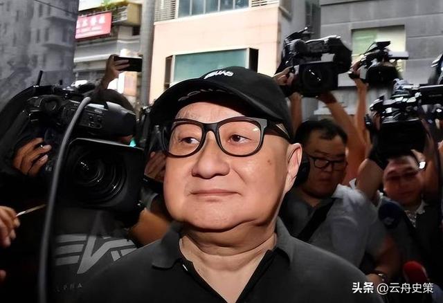 包养情人无数，娶初中同学女儿为妻，玩老婆闺蜜，嗜色如命的富豪