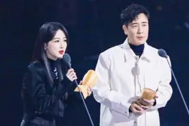 与“仙女”热巴相比，站于和伟身边的杨紫，才是澳门这夜的大赢家图片