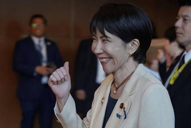 日要求中国马上撤回！中方强势回应，解放军4艘万吨大驱上场