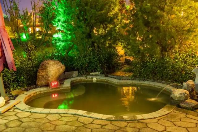 温泉界的天花板，他泡了300多个还没找到