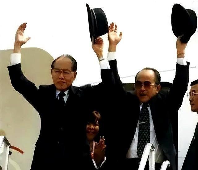 朝鲜二号人物黄长烨叛逃。中国却出动1000名武警保护
