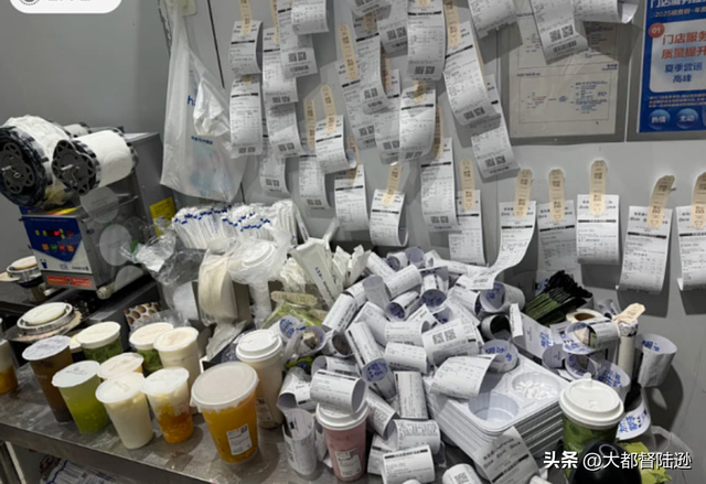这场外卖大战到底谁是真的赢家？小心你才是资本桌上的那盘菜