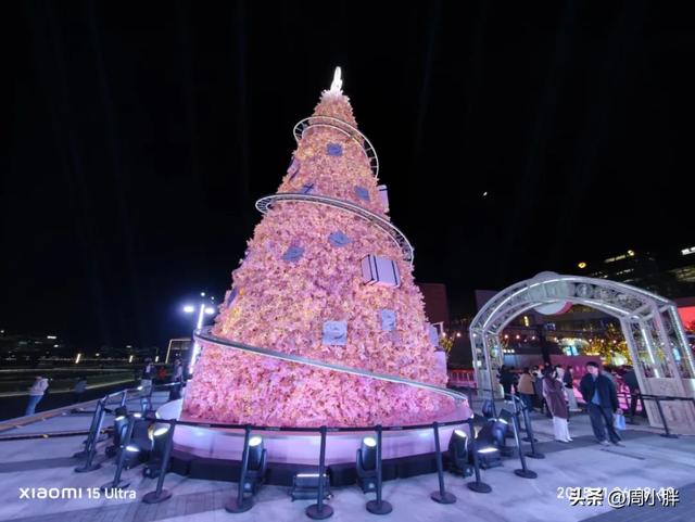 上海GateM西岸梦中心,为开封滨湖商业提供了湖畔松弛感的参考