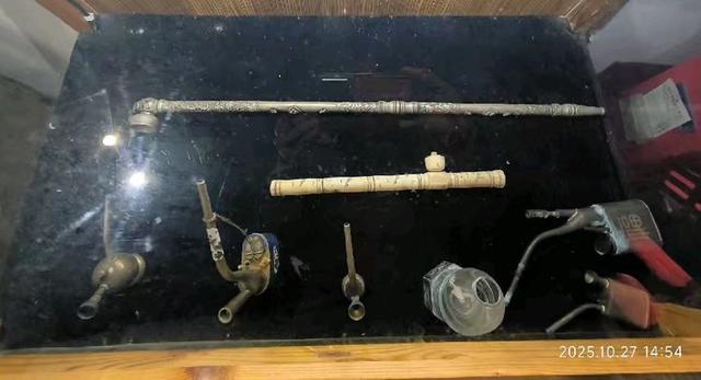 青木川古镇里的大烟馆