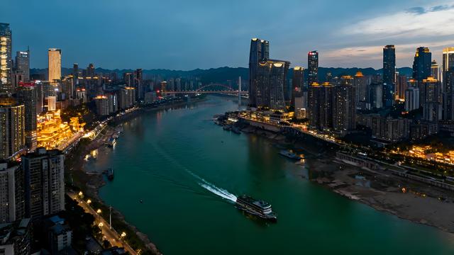 重庆市区怎么玩？两天深度打卡攻略来了！