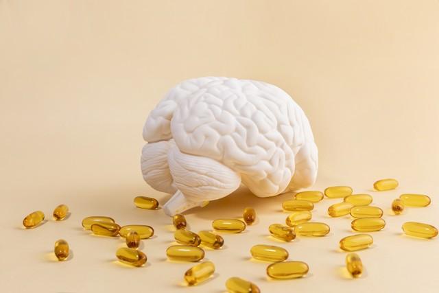 5种维生素，可改善脑细胞代谢，保护大脑功能，科学防治脑萎缩