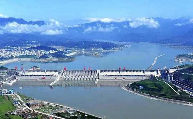 三峡大坝 “账本” 曝光：运行了 20 余年，2500 亿投入如今回本了吗？