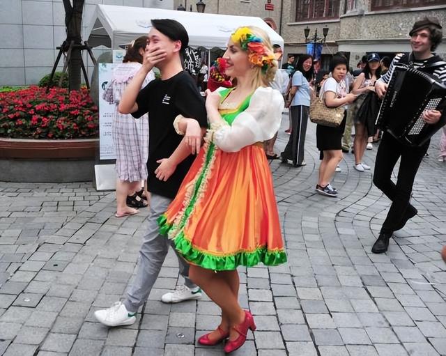 中俄通婚剧增，若不了解俄罗斯女性生理特征，婚后可能会很痛苦