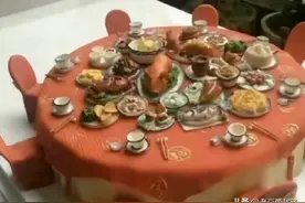 哈哈一笑，搞笑动图，这规格，是传说中的满汉全席吗图片