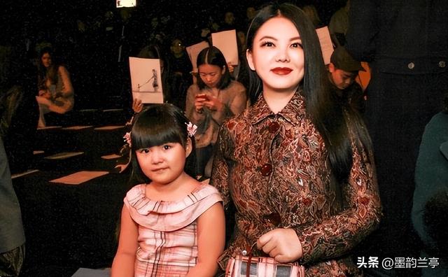 全网封禁仅7天	，李湘"私生活"被扒，原来她从不像表面那么简单