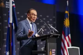 短短一周之内，马来西亚总理2次对华力挺，不许西方遏制中国崛起图片