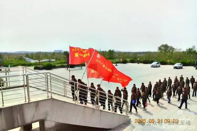 38军子弟瞻仰纪念塔山阻击战的英烈~38军子弟红色东北行第二行程