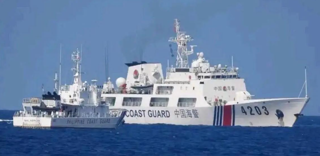 美方盯紧菲方，我国海警全副武装守仁爱礁，这一次新账旧账一起算