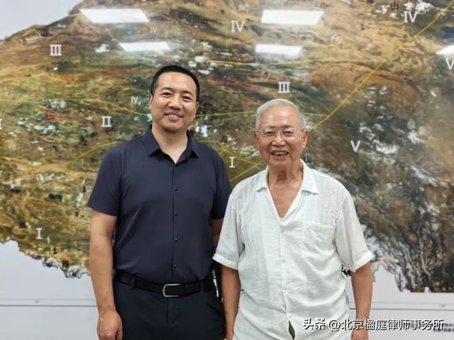 楹庭矿业律师团前往中国地质科学院盐湖与热水资源研究中心调研