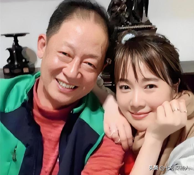 她曾是体操冠军，16岁被姜文带进娱乐圈，因长得太美绯闻多如牛毛