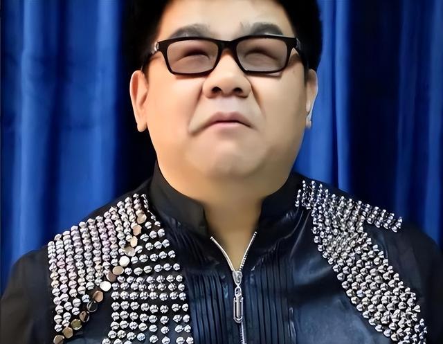 善恶终有报！狂妄自大的“盲人”歌手杨光，终究付出了惨痛代价