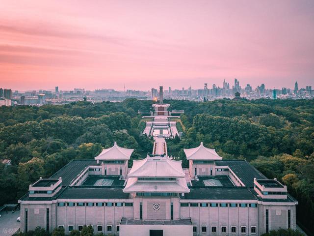 南京最值得去的10个免费景点推荐，不花一分钱玩转金陵城！快码住