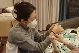“双胞胎女儿在家上学”引发热议，杨威最新回应：很无奈图片