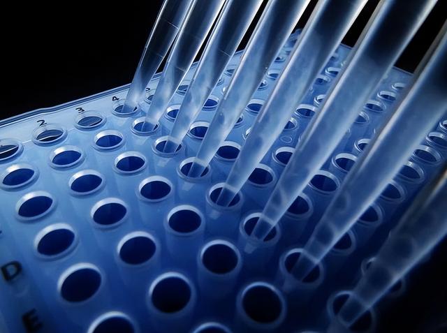 芯片战别只盯着2纳米，日本疯狂下注MOR光刻胶，想靠材料赢下半场