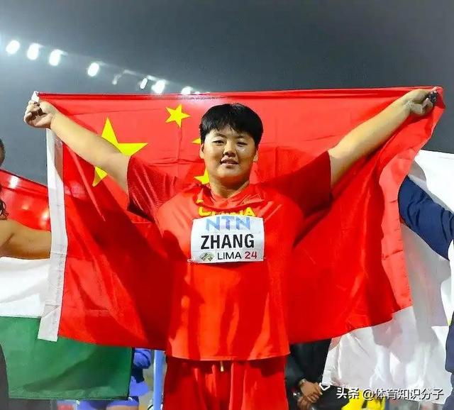 77米24！超越奥运冠军！18岁小将创造女子链球神话，女版刘翔？