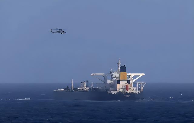 不到24小时，美国扣第3艘油轮，但碰上刺头，双方爆发海上追逐战