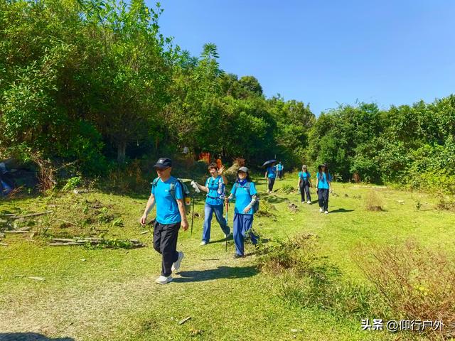 穿越万绿湖大型徒步