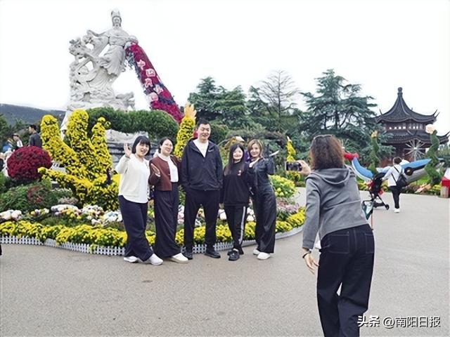 家国同庆 月圆山河·影像｜南阳：一园一景 留存舒心的记忆