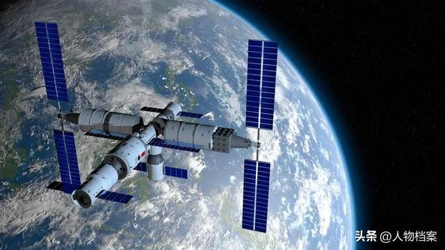 太空碎片威胁升级，神舟二十号飞船遭撞击，6名航天员能否长驻？